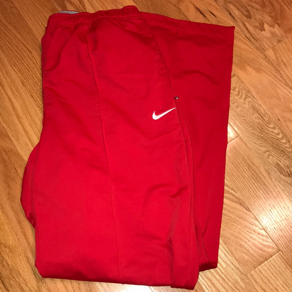 EUC Men’s Nike red XL sweatpant